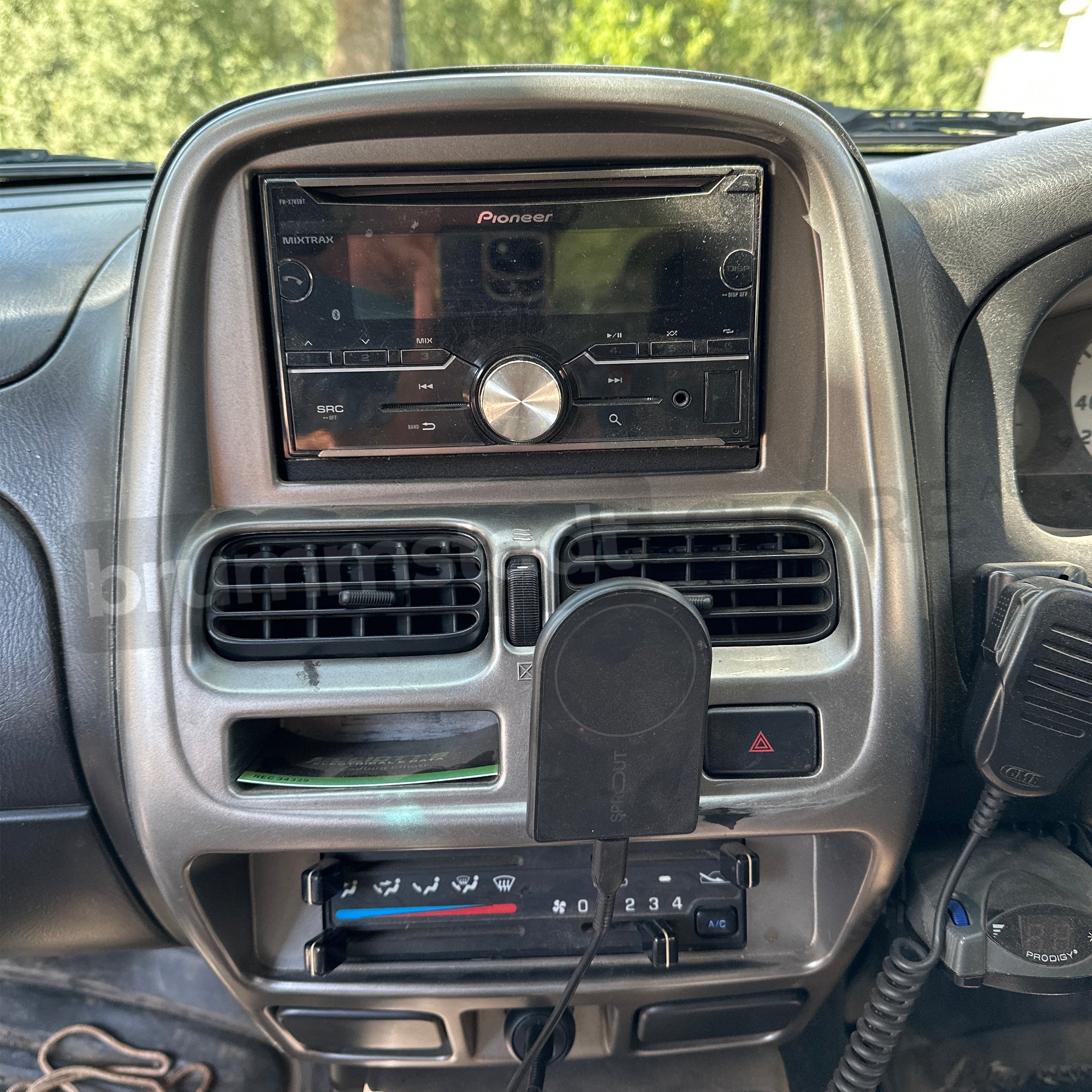 Factory Dash with 2DIN Radio Installed